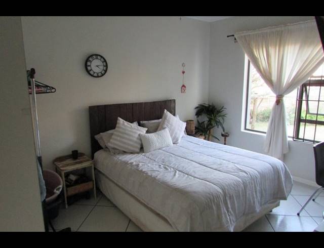 6 BEDROOM HOUSE FOR SALE IN WHITE RIVER CENTRAL